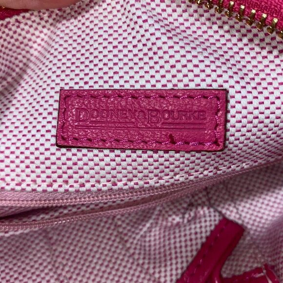 Dooney & Bourke Pink Leather shoulder Bag With Adjustable Strap & Front Zip Pock - Picture 9 of 14